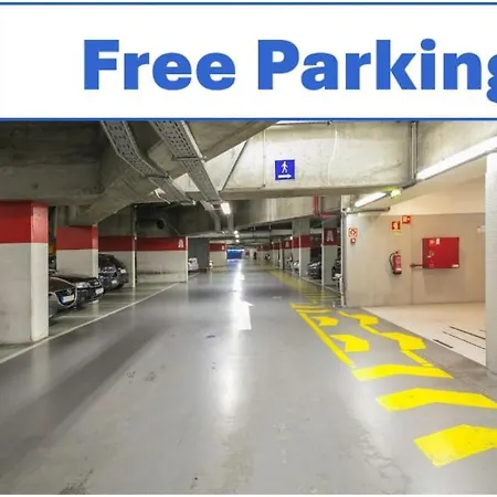 Διαμέρισμα Free Parking! Only 2min Walk To Center! *