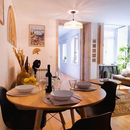 Διαμέρισμα Free Parking! Only 2min Walk To Center! *